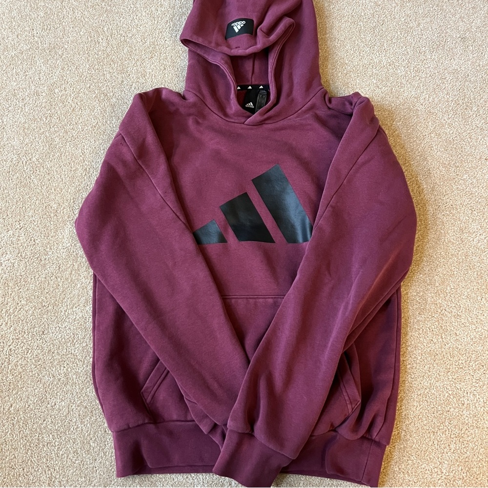 Adidas Men’s small maroon hoodie, missing hood string, otherwise great condition